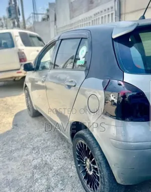 Toyota Yaris 2009 Silver