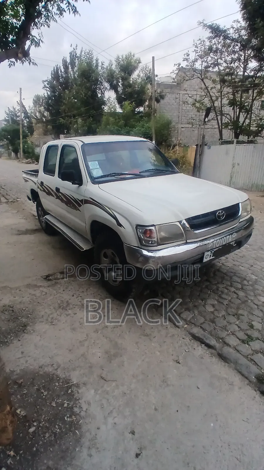 Toyota Hilux 1998 White