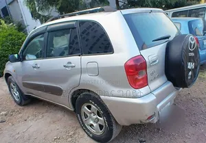 Toyota RAV4 Automatic 2002 Silver