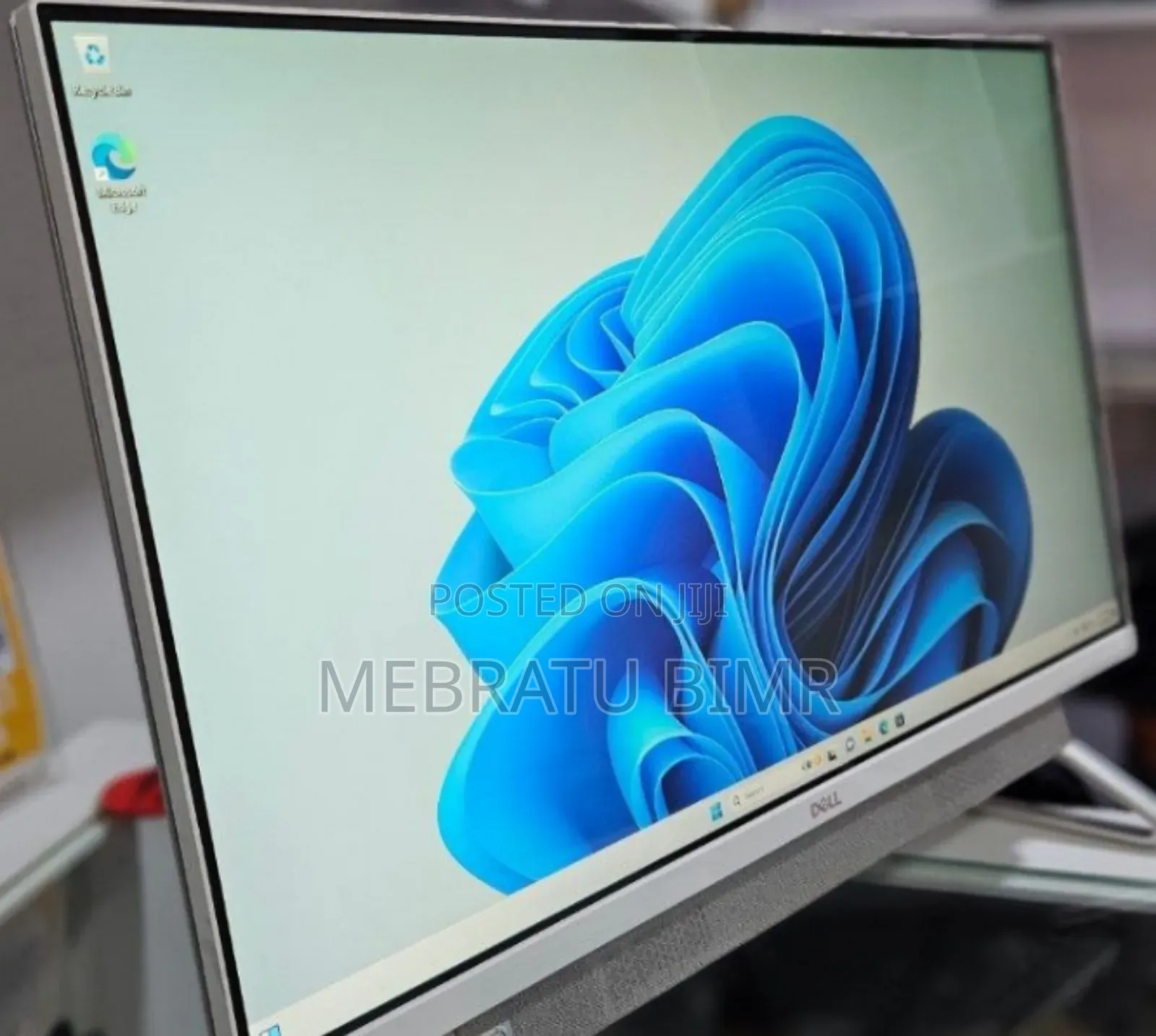 New Dell Inspiron 27 All-in-One 12GB Intel Core i7 SSD 512GB