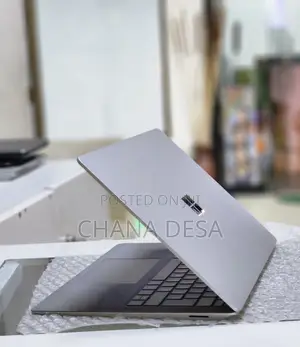 New Laptop Microsoft Surface 8GB Intel Core i5 SSD 512GB