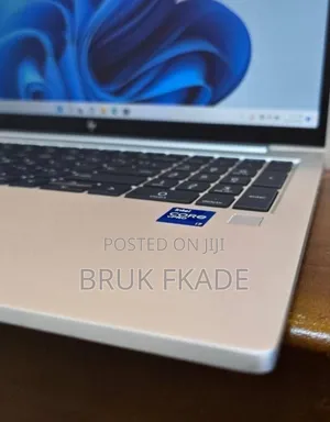 New Laptop HP EliteBook 840 G8 16GB Intel Core i7 SSD 512GB