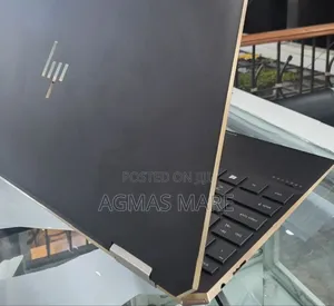 New Laptop HP Spectre X360 8GB Intel Core i5 SSD 512GB
