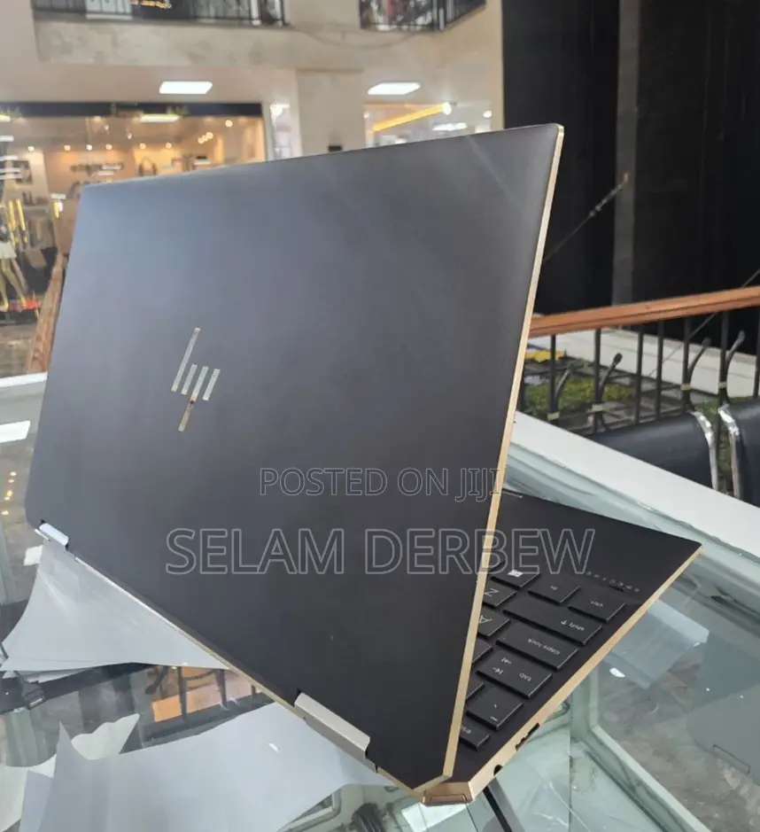 New Laptop HP Spectre X360 8GB Intel Core i5 SSD 512GB