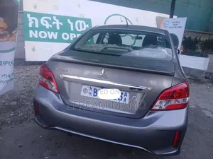 Mitsubishi Attrage 2021 Gray