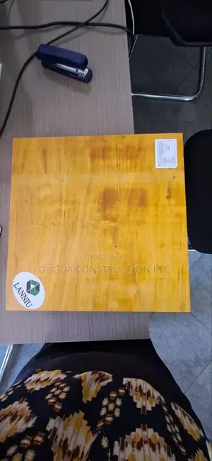Lanniu Plywood (Safari)