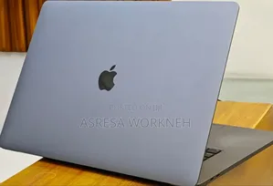 New Laptop Apple MacBook Pro 2019 16GB Intel Core i7 SSD 512GB