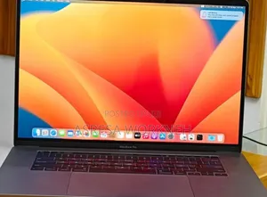 New Laptop Apple MacBook Pro 2019 16GB Intel Core i7 SSD 512GB