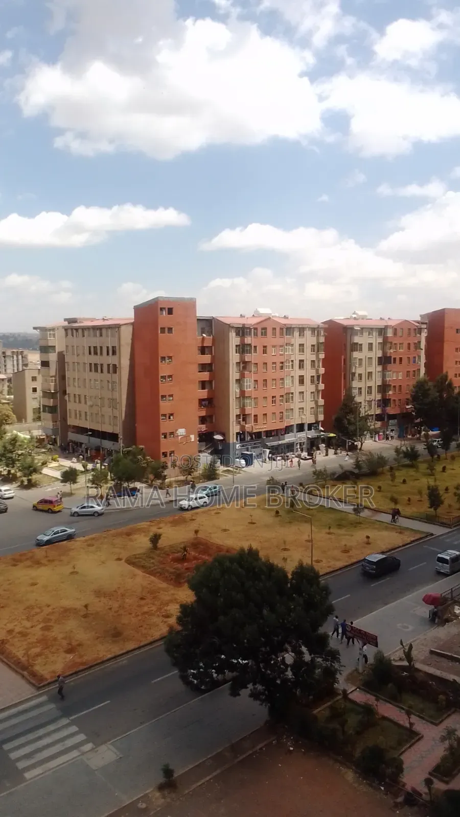 ወርሀዊ ከ 70 ሺ በላይ ገቢ ያለው የንግድ ሱቅ ግራውንድ ላይ አስፓልት ዳር 76 ካሬ