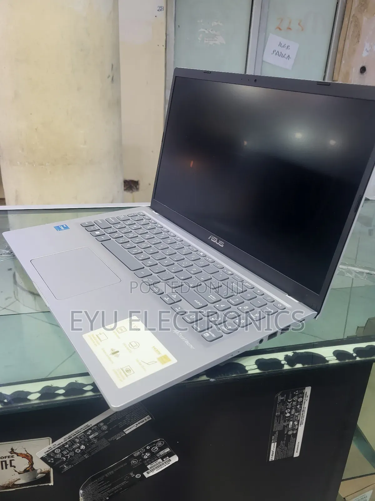 Laptop Asus VivoBook 15 X505BA 8GB Intel Core i3 SSD 256GB