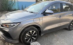 BYD E2 43 kWh 94 hp FWD 2025 Silver