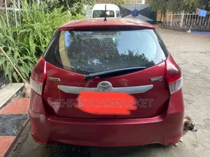 Toyota Yaris L Hatchback 5dr 2015 Burgundy