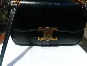 የሚያዘንጥሽ ቦርሳ