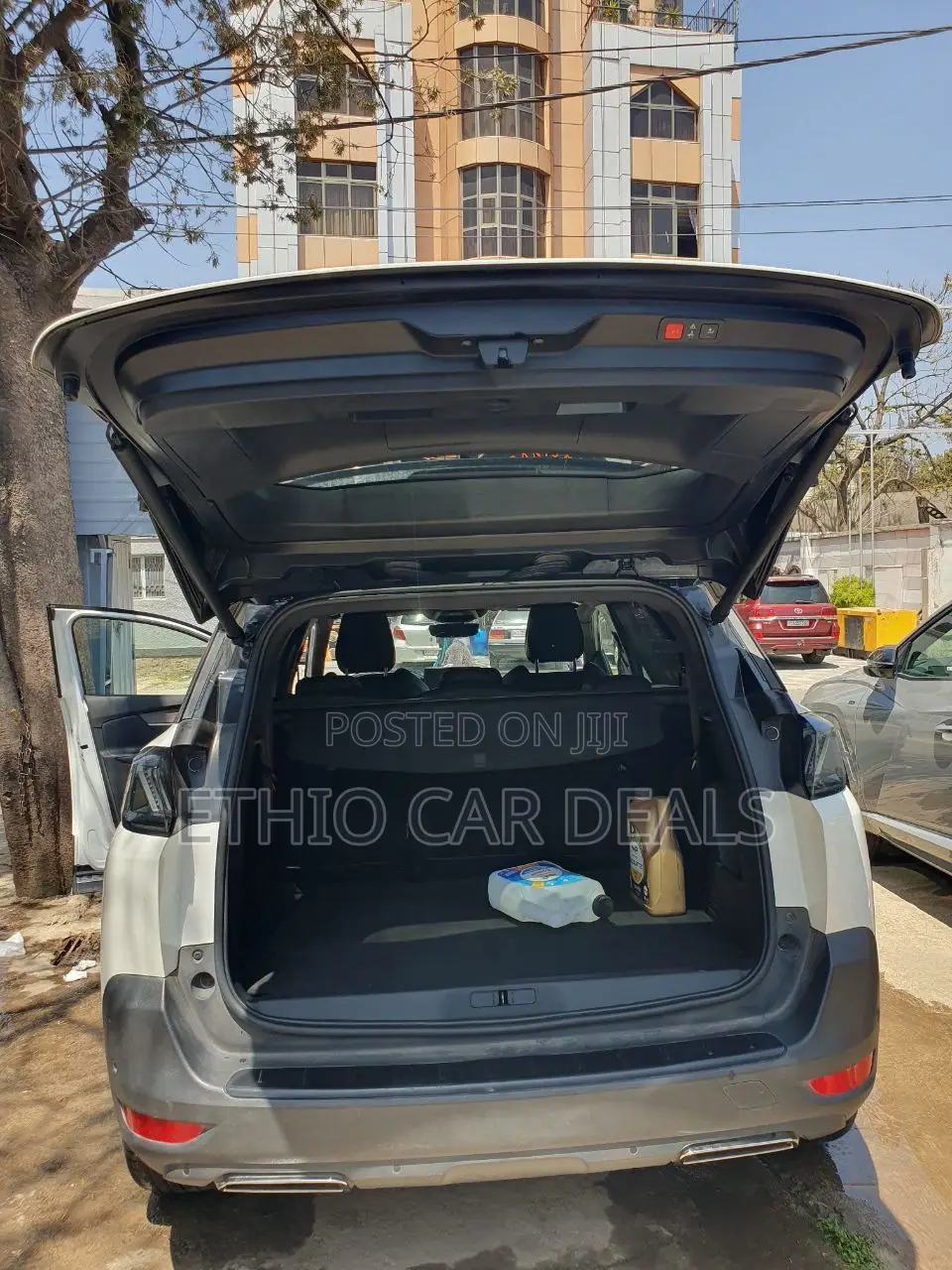 Peugeot 5008 2022 White