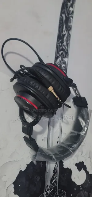 Scarlett 2i2 3rd Gen Headphone