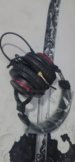 Scarlett 2i2 3rd Gen Headphone