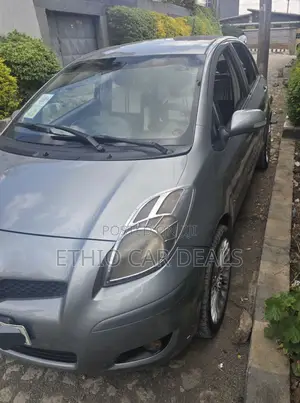 Toyota Yaris 2008 Gray