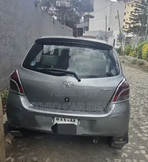 Toyota Yaris 2008 Gray