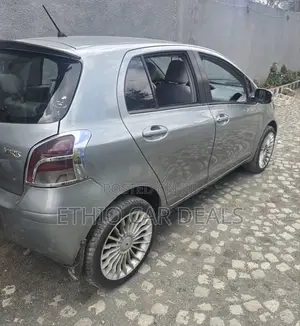 Toyota Yaris 2008 Gray