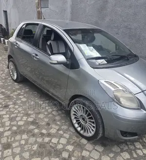 Toyota Yaris 2008 Gray