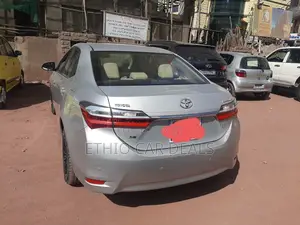 Toyota Corolla 2017 Silver