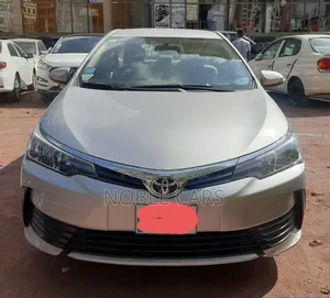 Toyota Corolla 2017 Silver