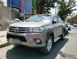 Toyota Hilux 2018 Gray