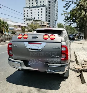 Toyota Hilux 2018 Gray