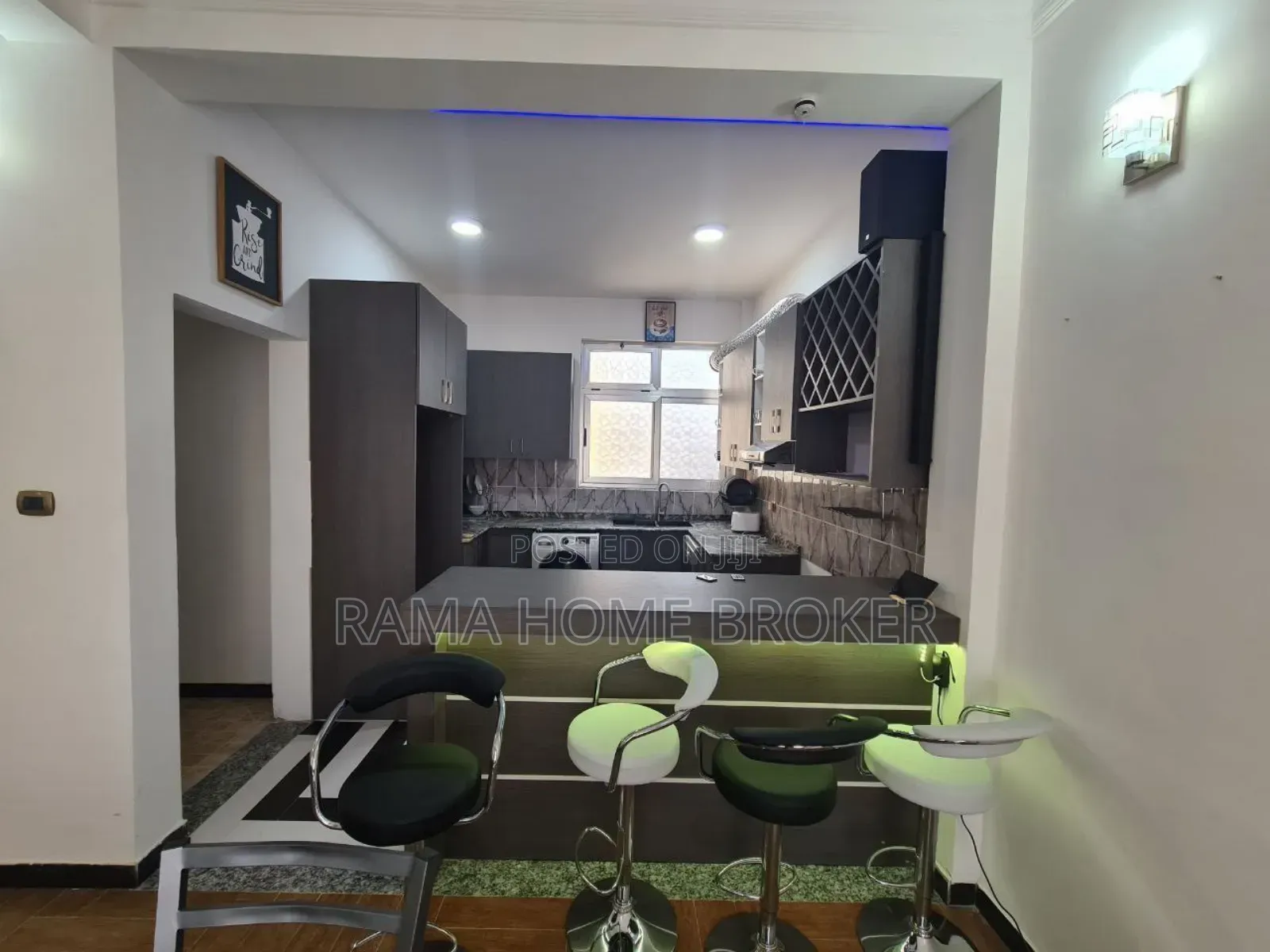 Furnished 2bdrm Apartment in አያት, Yeka for sale
