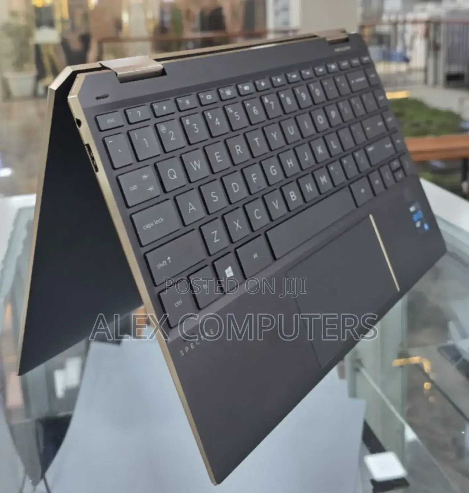 New Laptop HP Spectre 8GB Intel Core i5 SSD 512GB