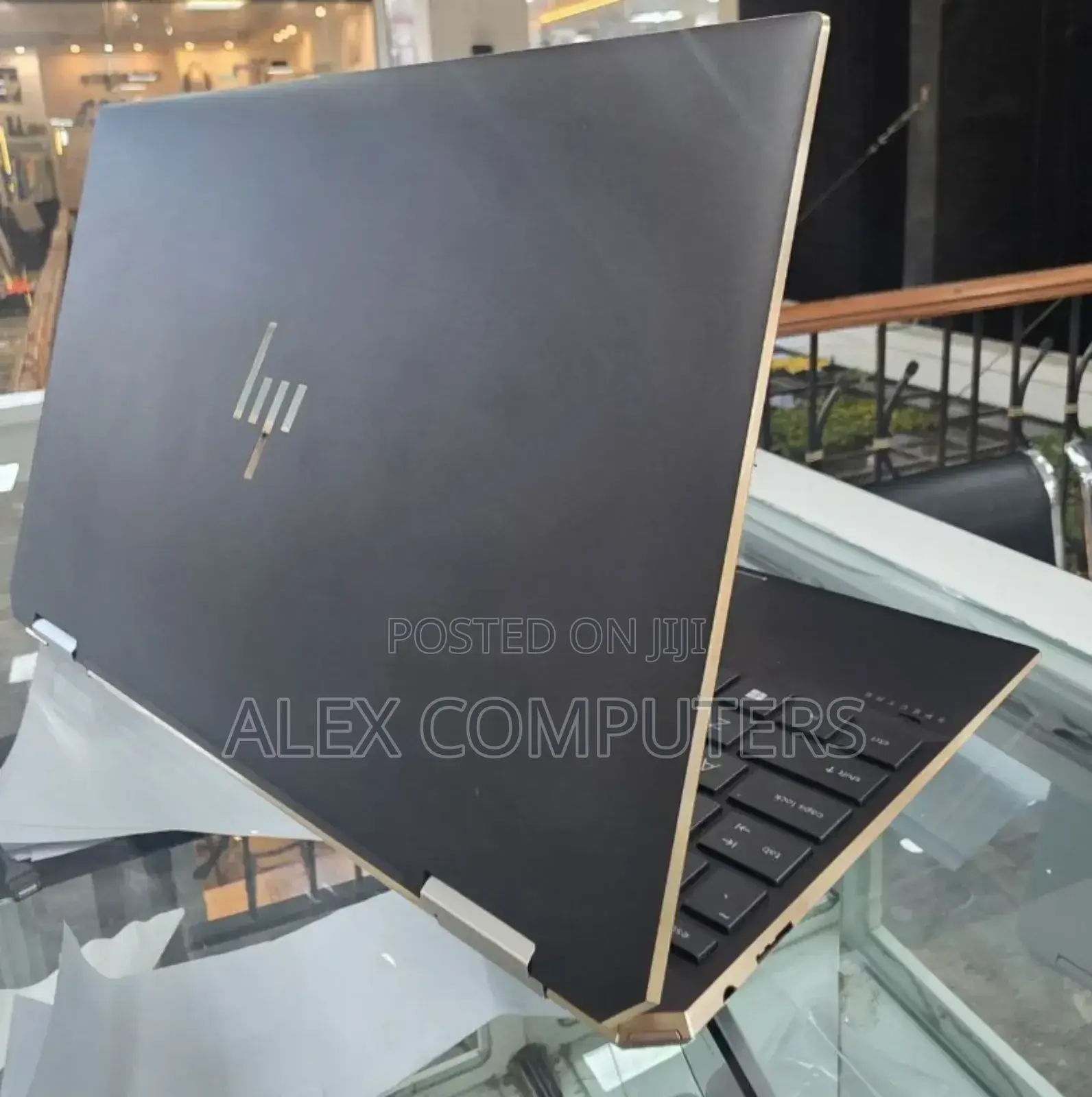 New Laptop HP Spectre 8GB Intel Core i5 SSD 512GB