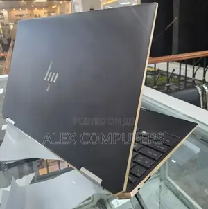 New Laptop HP Spectre 8GB Intel Core i5 SSD 512GB