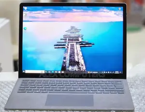 New Laptop Microsoft Surface 8GB Intel Core i5 SSD 512GB