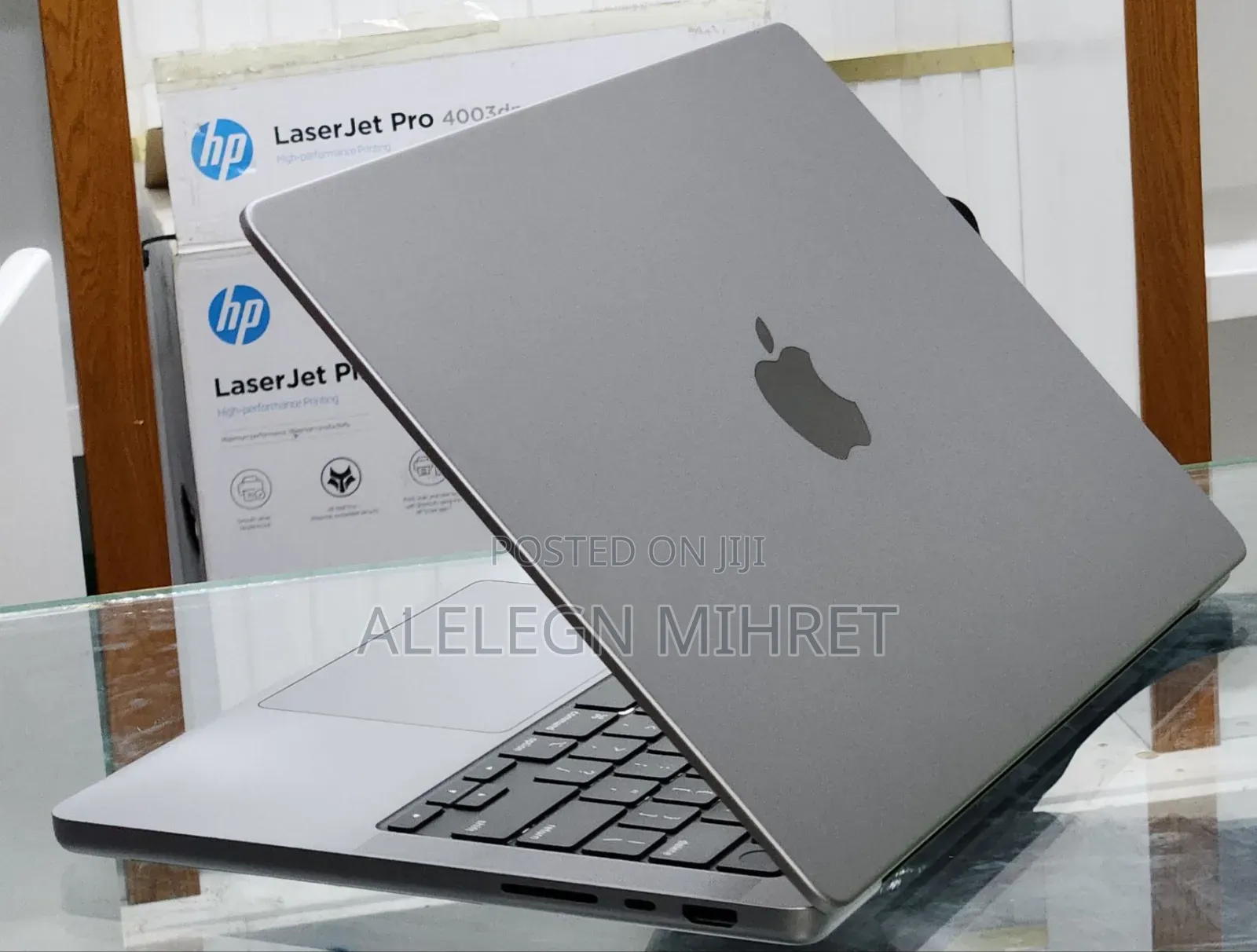 New Laptop Apple MacBook Pro M1 16GB Apple M1 Pro SSD 512GB