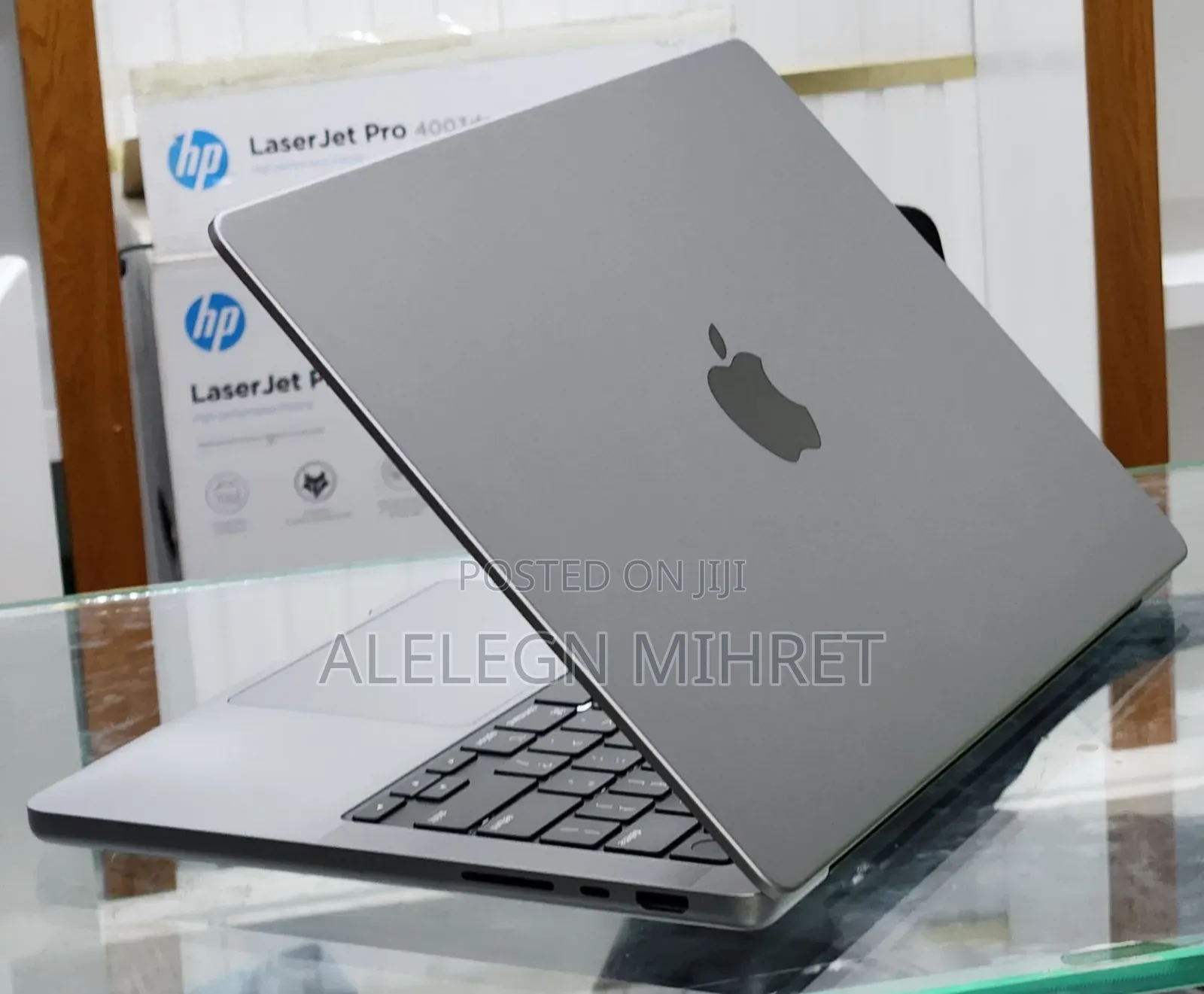 New Laptop Apple MacBook Pro M1 16GB Apple M1 Pro SSD 512GB