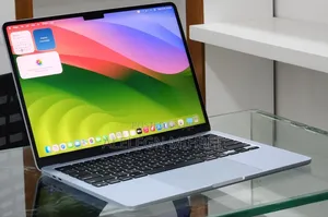 New Laptop Apple MacBook 16GB Apple M4 SSD 256GB