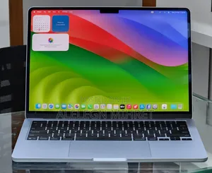 New Laptop Apple MacBook 16GB Apple M4 SSD 256GB