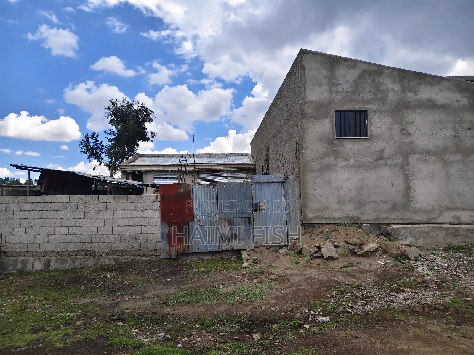 1bdrm House in West Shewa for sale