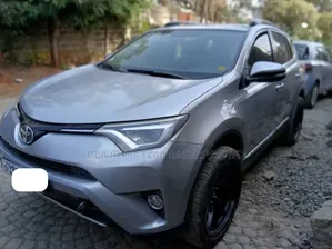 Toyota RAV4 2016 Silver