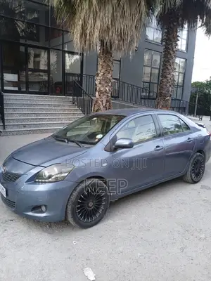 Toyota Yaris 2011