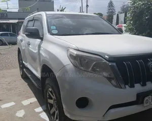 Toyota Land Cruiser Prado 2016 White
