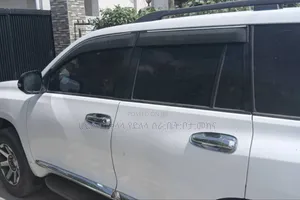 Toyota Land Cruiser Prado 2016 White