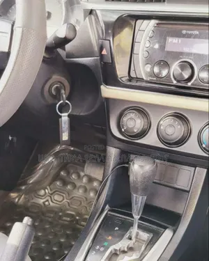 Toyota Corolla 2017 Silver