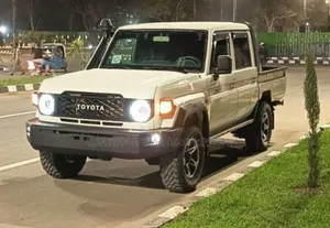 Toyota Land Cruiser 2018 Off white