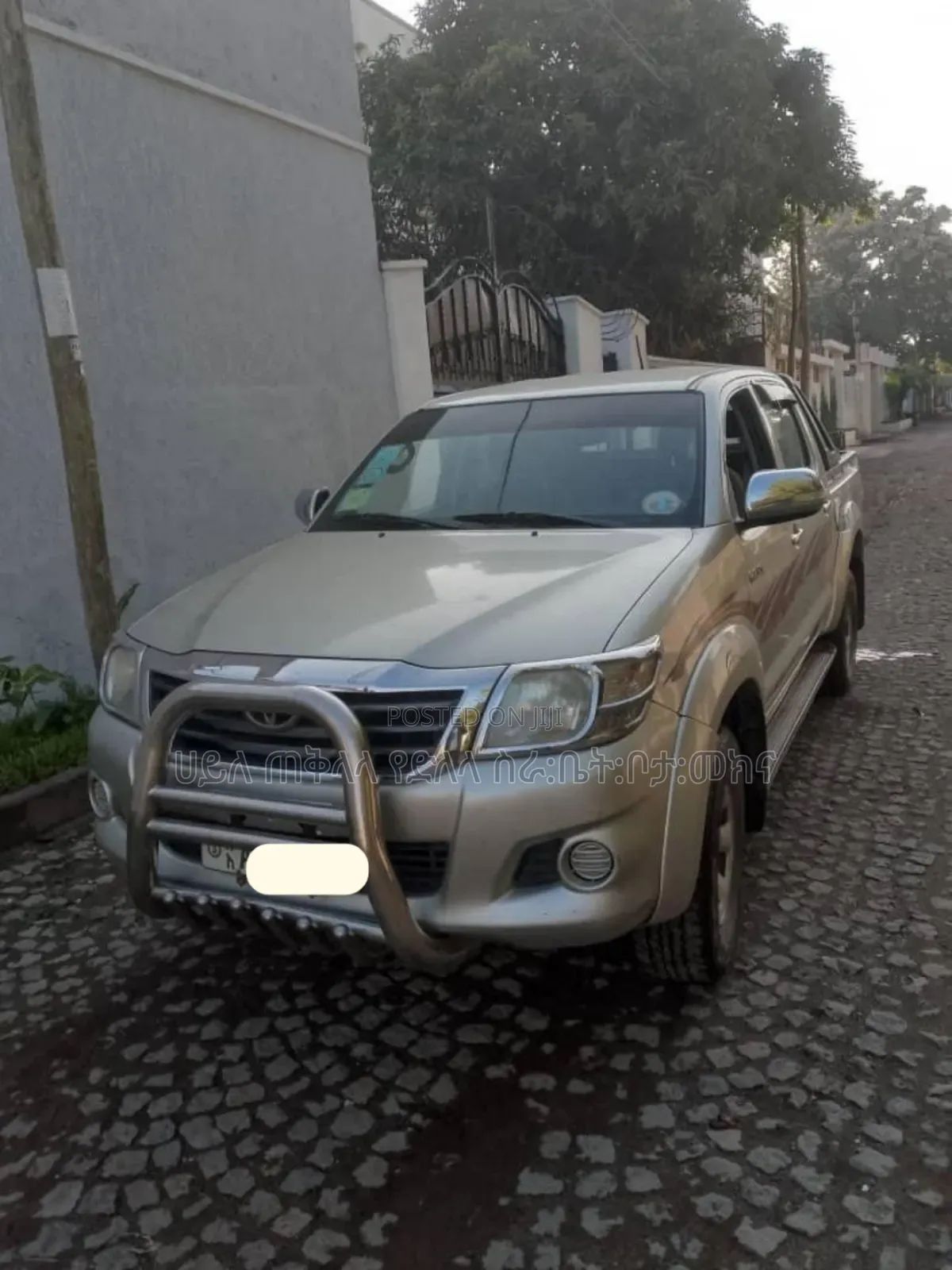 Toyota Hilux 2013 Gold