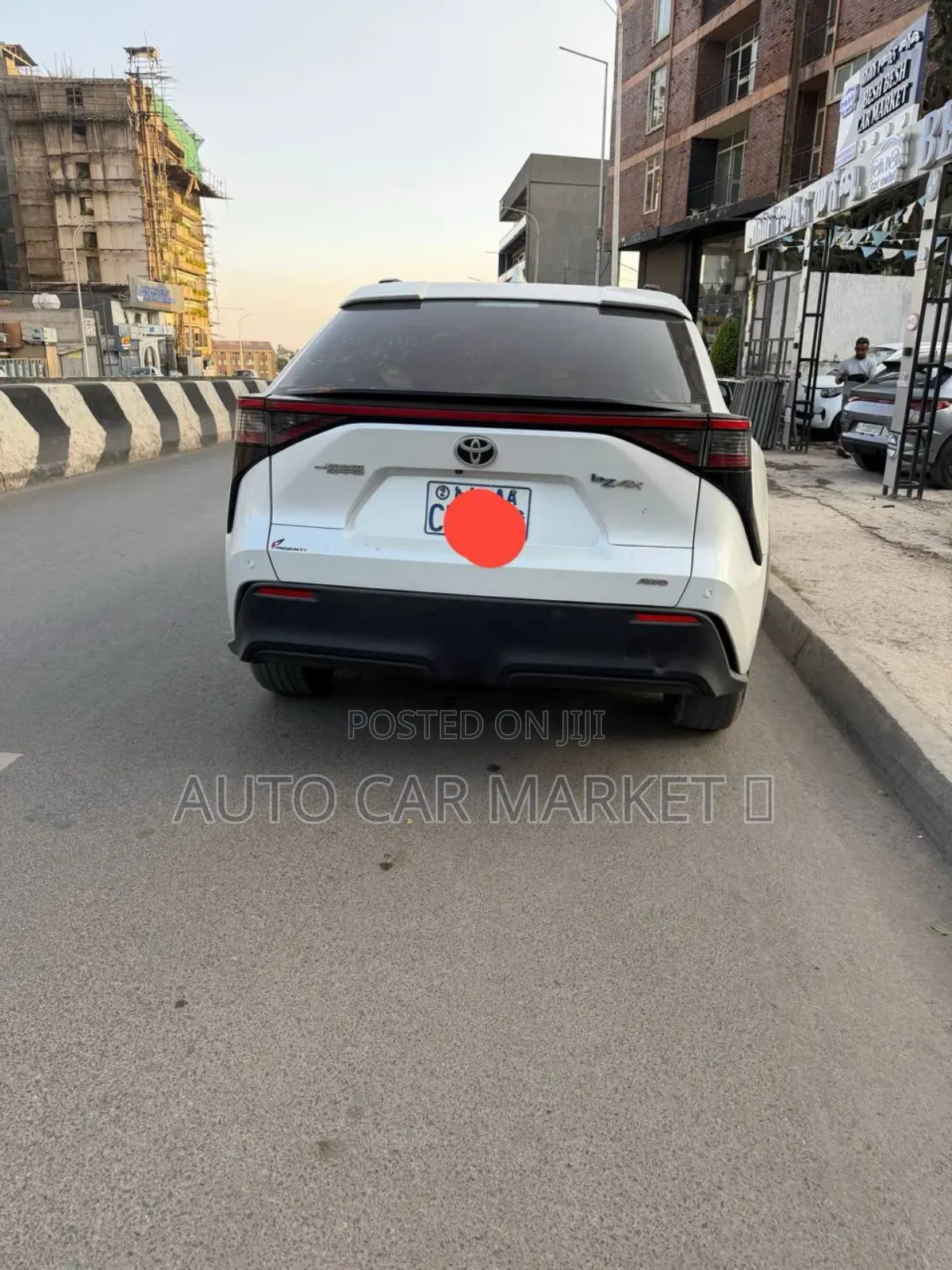 Toyota bZ4X 71.4 kWh AWD 2023 White