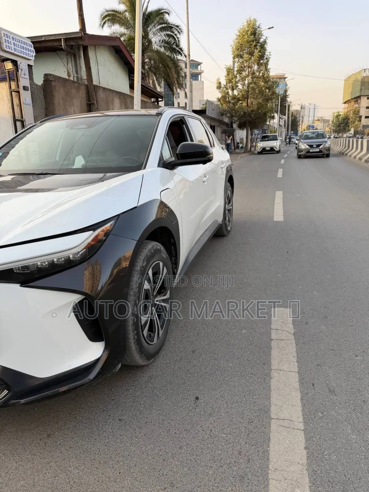 Toyota bZ4X 71.4 kWh AWD 2023 White