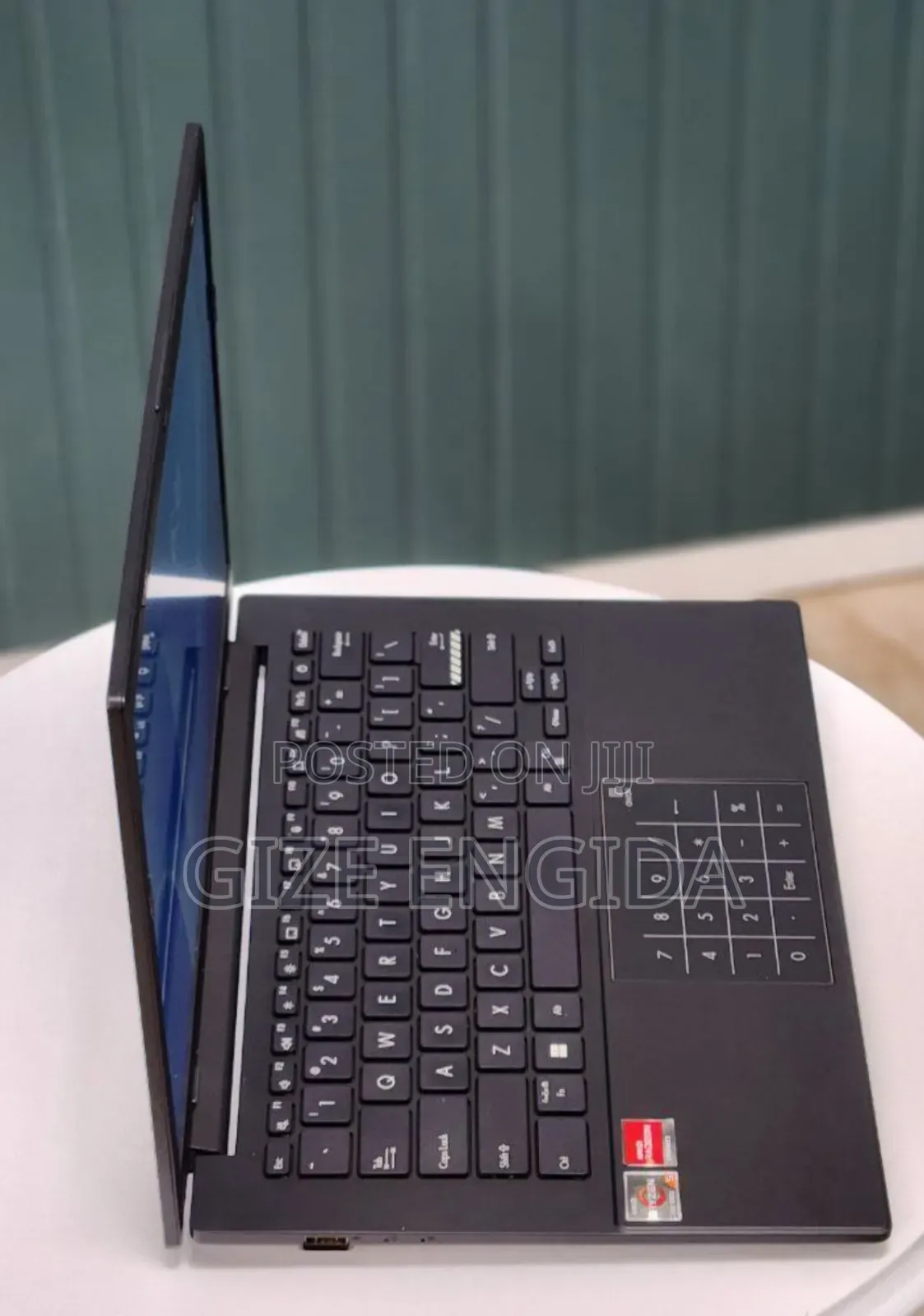 New Laptop Asus VivoBook E12 E203NA 8GB AMD Ryzen 7 SSD 512GB