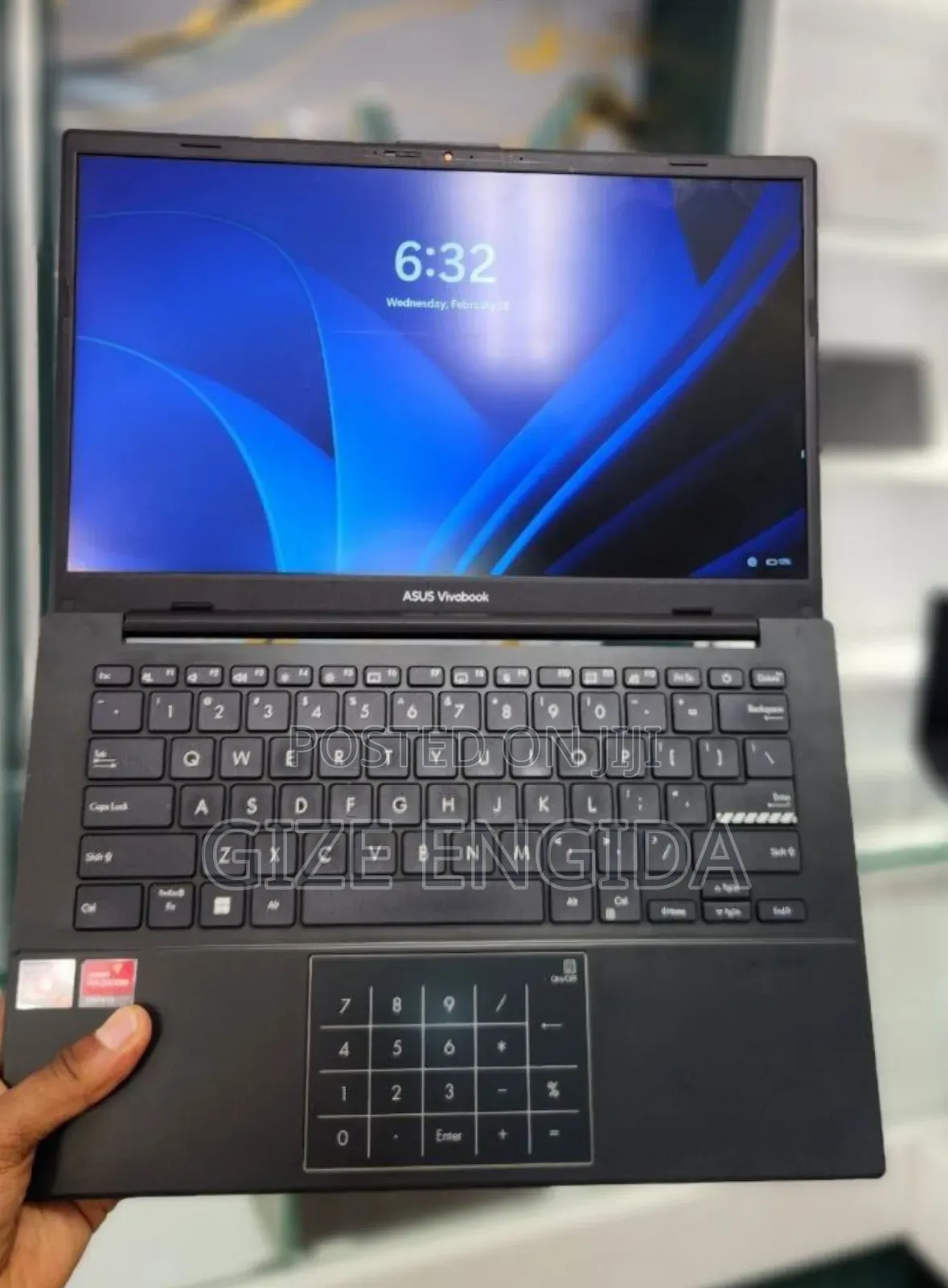 New Laptop Asus VivoBook E12 E203NA 8GB AMD Ryzen 7 SSD 512GB