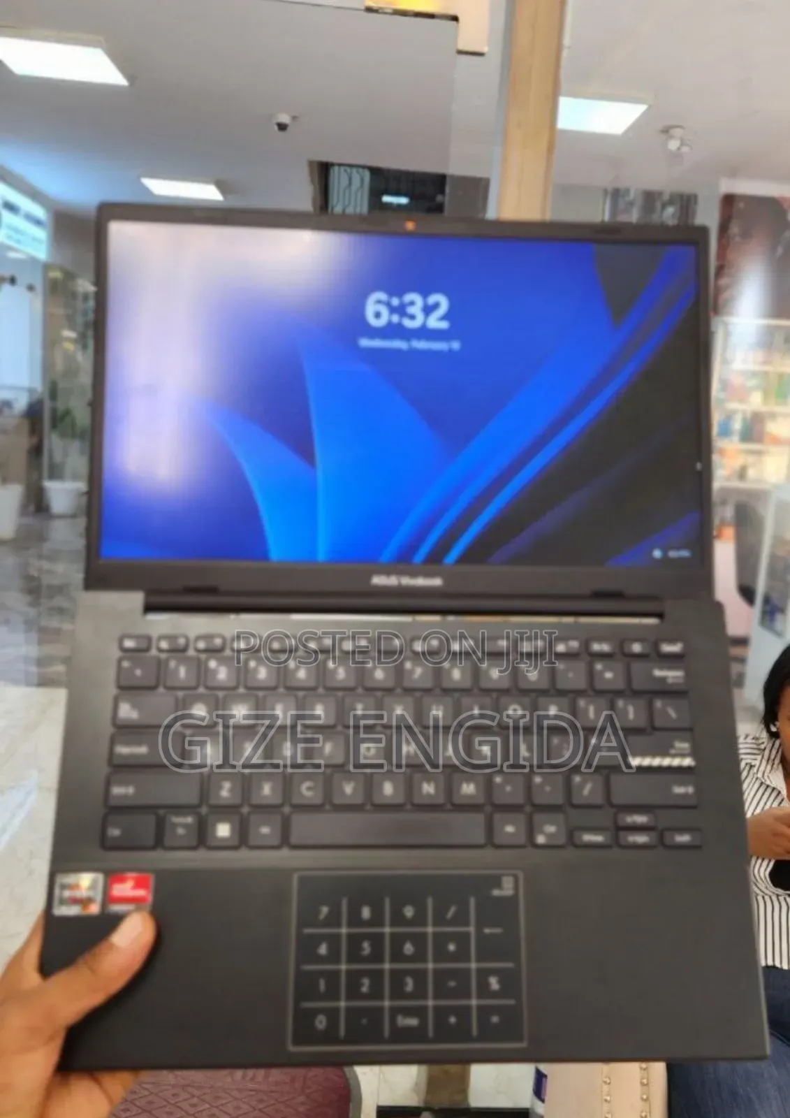 New Laptop Asus VivoBook E12 E203NA 8GB AMD Ryzen 7 SSD 512GB
